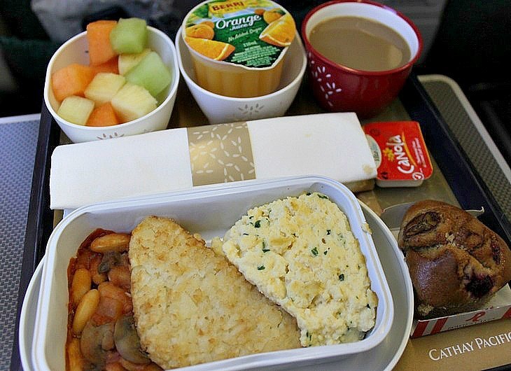 Cathay Pacific food and drinks