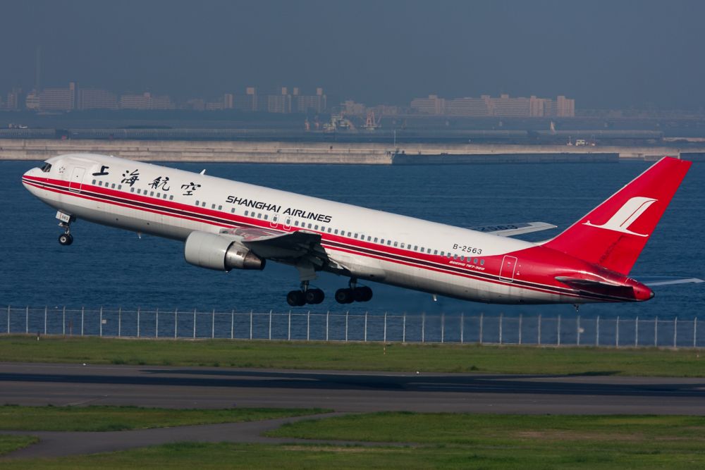 Shanghai Airlines (CSH)