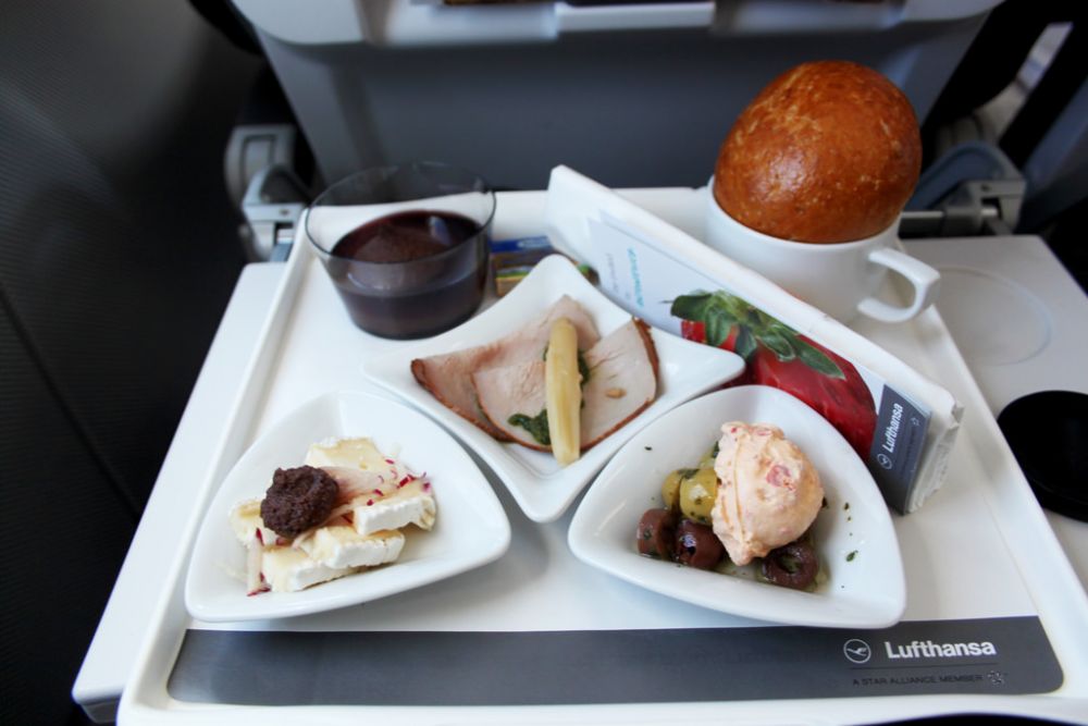 Lufthansa food and drinks